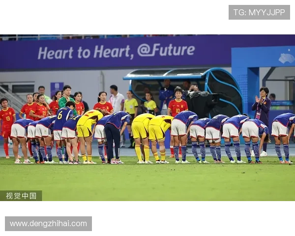 在日本旅行时偶遇足球明星拍照留念的奇妙经历